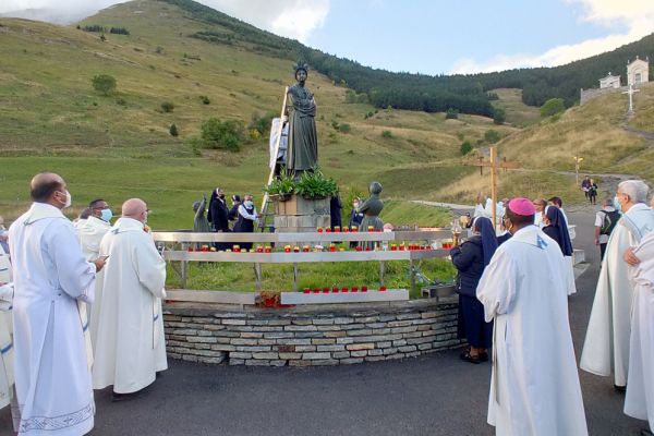 175-nd-lasalette-celebr-0754DDE381F-BDEC-8B8B-F7F6-659DA9A623AC.jpg