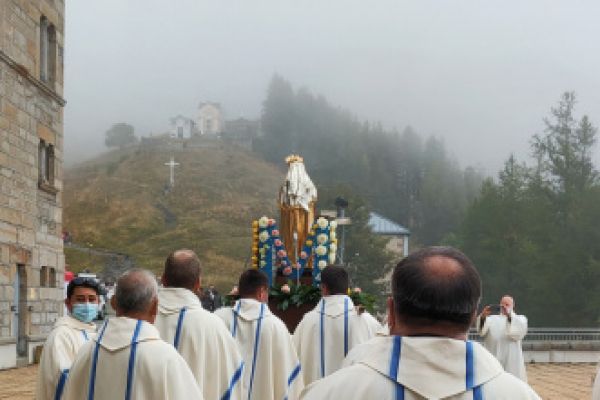 175-nd-lasalette-celebr-1228BFE2C5D-061C-089C-5C51-38042D23BB36.jpg