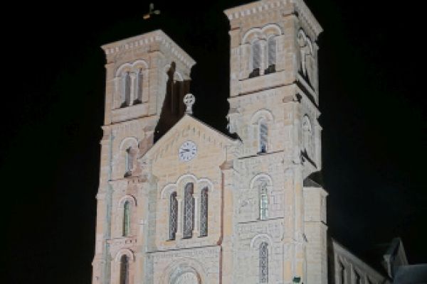 175-nd-lasalettebasilica-001FC18F3AB-CB37-3352-ABB1-CAE8E40CA608.jpg