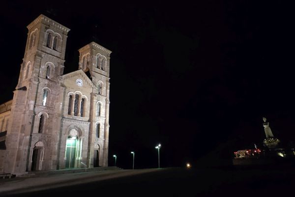 175-nd-lasalettebasilica-007834B0051-1B25-4C0B-B48C-F4D1AB5CDFA7.jpg