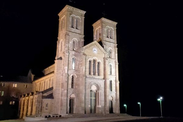 175-nd-lasalettebasilica-00813E5F62E-6E22-EF29-694D-7381DB52A808.jpg