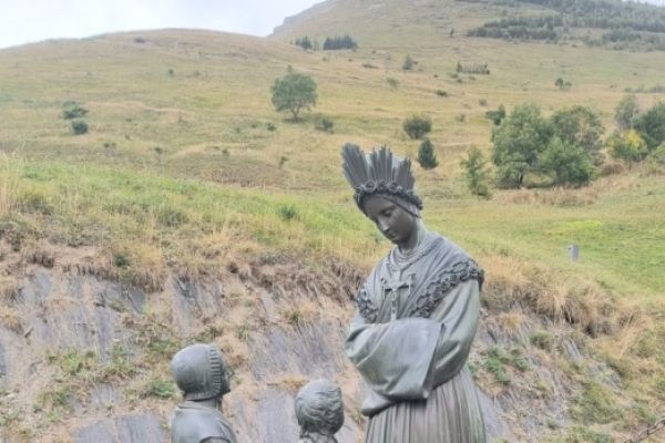lasalette-ag-0125DF6E83D-5683-1584-2AD9-93077258E0AA.jpg