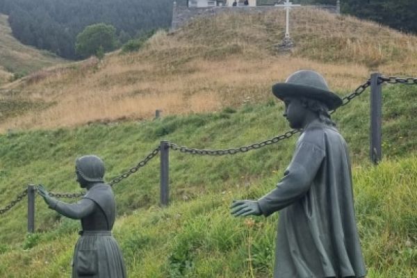 lasalette-ag-018BF506737-B856-8158-78E3-D3A3E90DE0F3.jpg