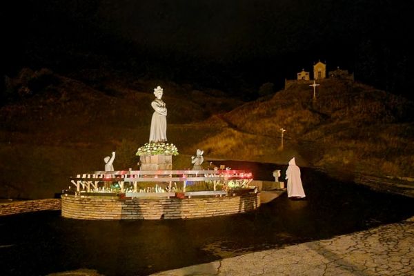 lasalette-ag-085E8DDB8CB-2AB1-61AC-B823-D0BA79DB604C.jpg