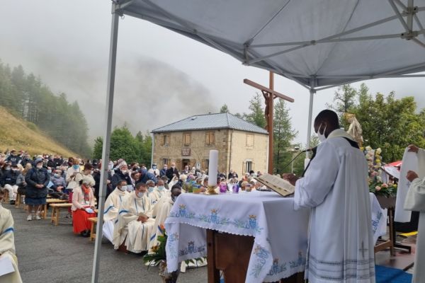 lasalette-ag-114825C530A-14A8-0B7D-0E33-96CE210DB770.jpg