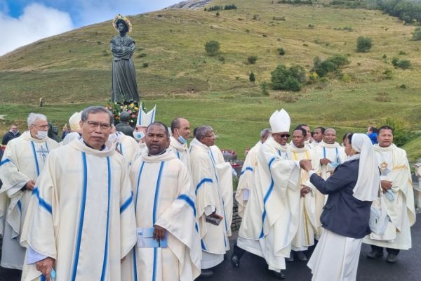 lasalette-ag-123D75C8D46-47D8-6E99-99E2-CD0F8320E511.jpg