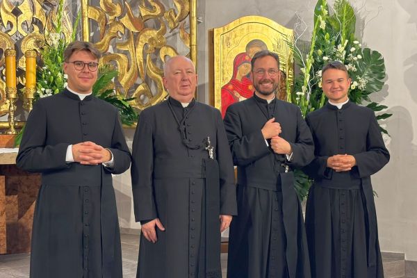 8-rinnovo-voti-nel-seminario-msf1CF999B0-A828-5D06-F6E8-492AF3ABA51B.jpg