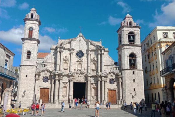 cuba2019r-035A30E8597-B52B-6D1C-1EFC-F007421D593B.jpg