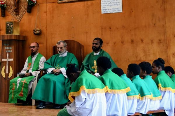 png-messa-tafeto-2019-02134994A37-D674-B211-6277-CBDE4DA9C0EE.jpg