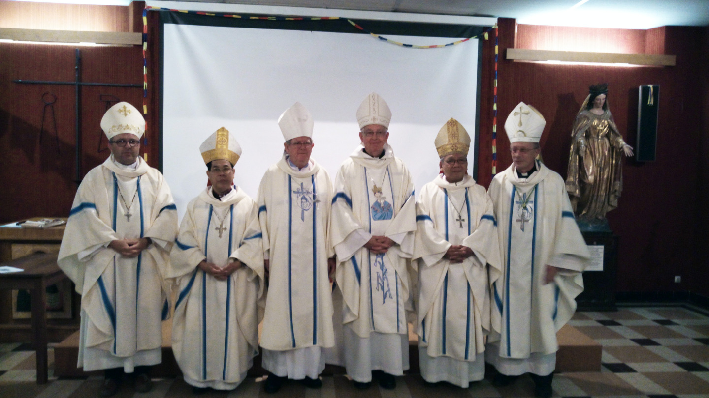 I vescovi MSF - Mons. Dariusz, Mons. Aloysius, Mons. Guilherme, Mons. André Marie Guy (di Grenoble), Mons. Yustinus, Mons. Zygmunt